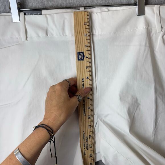 Limited White Pants Women’s Plus Size 22W Stretch Comfortable Ankle Pockets New - Picture 11 of 13